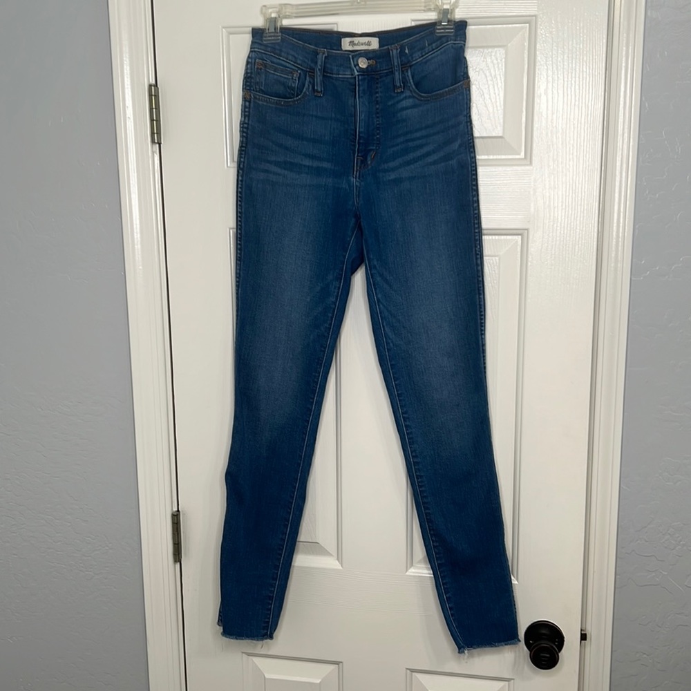 Madewell 10” road tripper medium wash jeans size 26 tall with raw hem